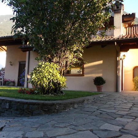 Les Hirondelles Bed & Breakfast Fenis Bagian luar foto