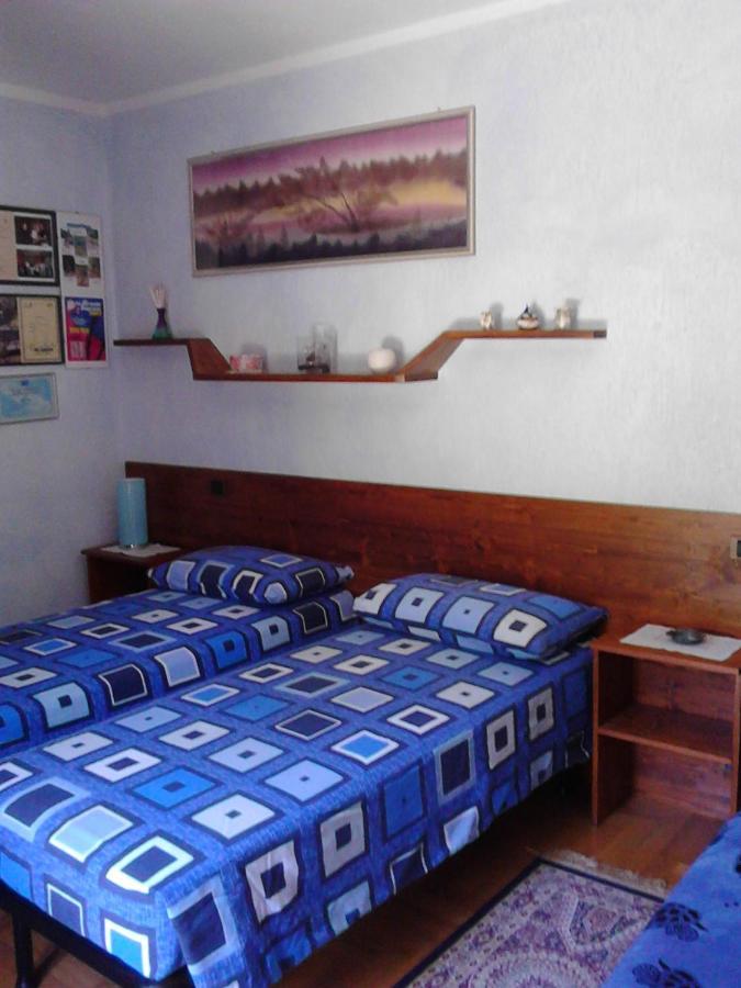 Les Hirondelles Bed & Breakfast Fenis Bagian luar foto