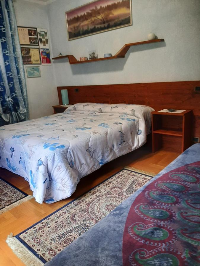 Les Hirondelles Bed & Breakfast Fenis Bagian luar foto